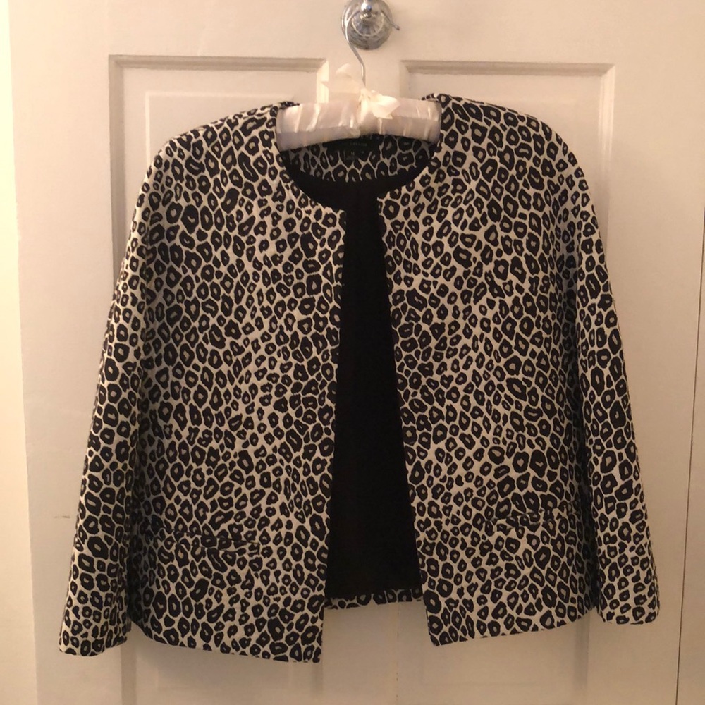 NWT Ann Taylor Black, Gray. and White Leopard Print Jacket Medium M